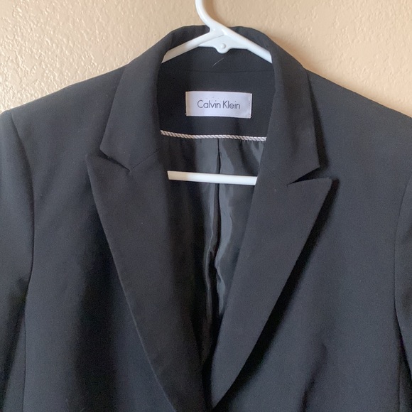 Calvin Klein 2 Button Fitted Blazer, Medium - Picture 2 of 7